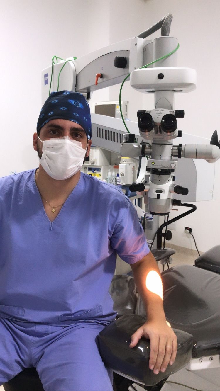 Dr. Caio Belmont