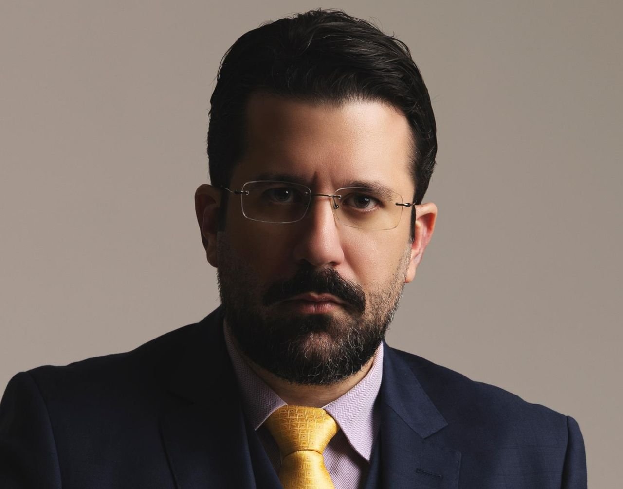 Dr. Henrique Oliveira Miranda