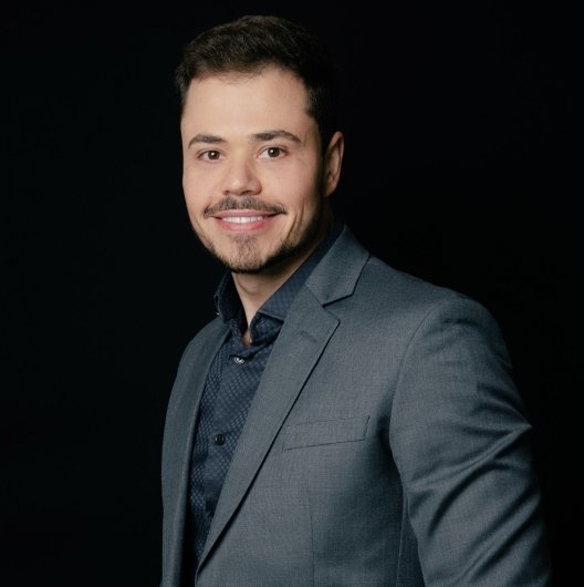 Dr. Caio Brambilla