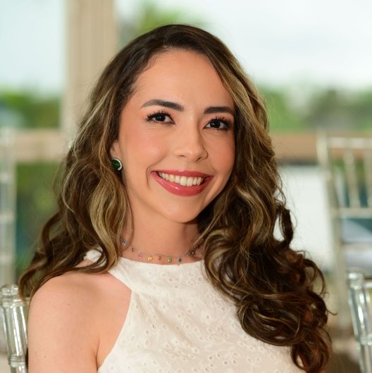 Dra. Nayara Negrão