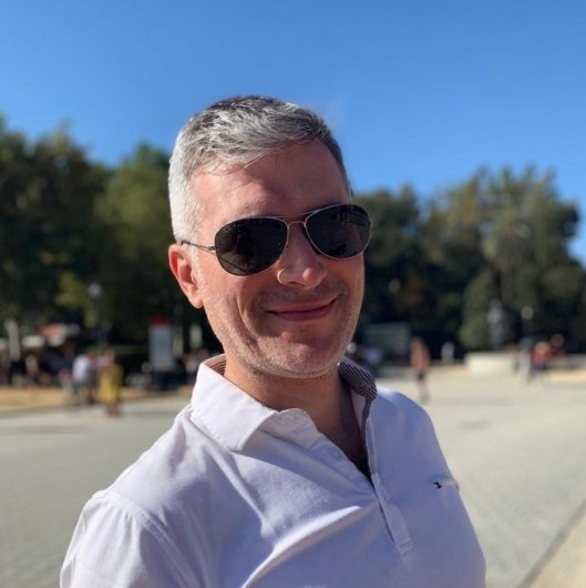 Dr. Gustavo Almeida de Souza