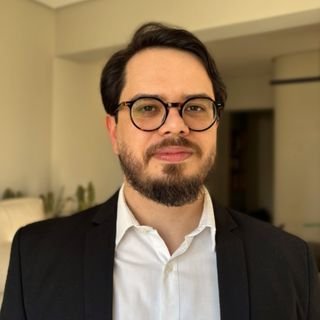 Dr. Matheus Spilari