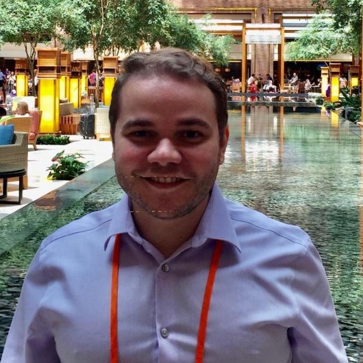 Dr. Rodrigo de Holanda Mendonca