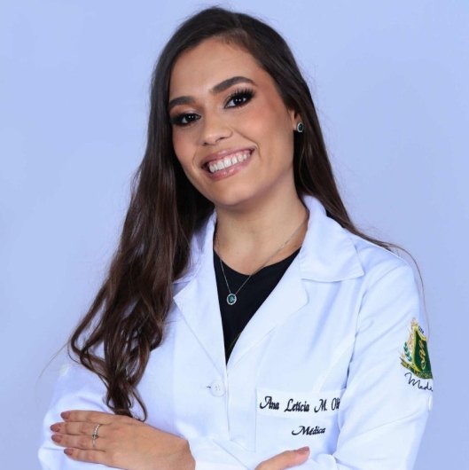 Dra. Ana Letícia Mendonça de Oliveira