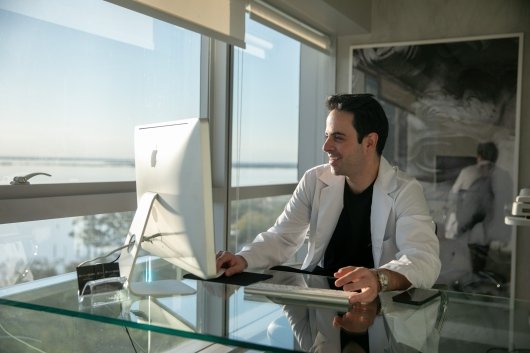 Dr. Cesar Silveira