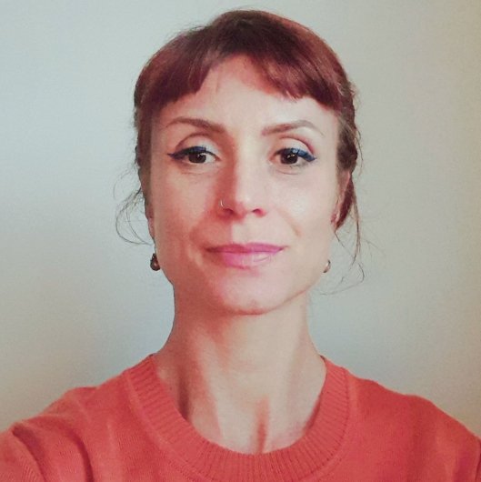 Dra. DANIELA FERREIRA