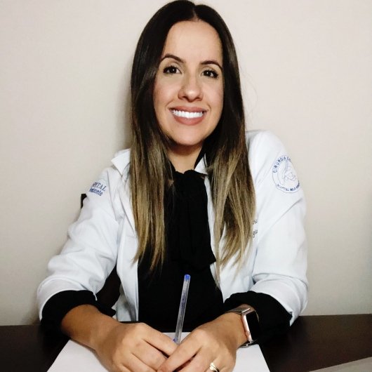 Dra. Flávia Moreira