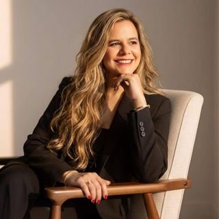 Dra. Elisabeth Martinez