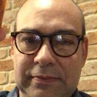 Dr. Mauro Munhóes dos Santos