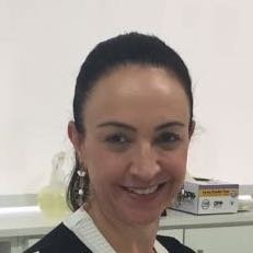 Dra. Cláudia Fiorini Nunes