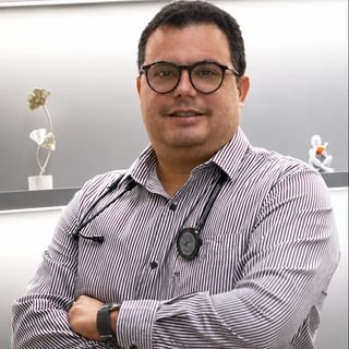 Dr. Arthur Luis Feitoza
