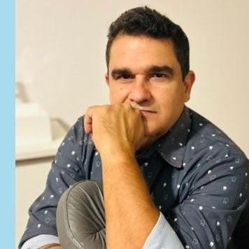 Dr. Vinicius Figueiredo de Carvalho