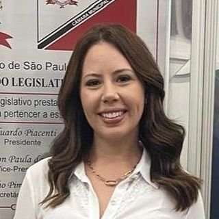 Dra. Bruna Lombardi