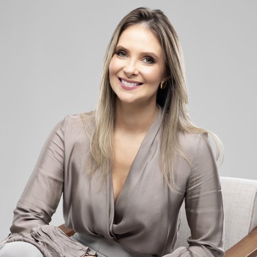 Dra. Carla Favaro Lemos