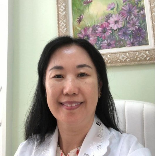 Dra. Glaucia Cristina Arita Falha