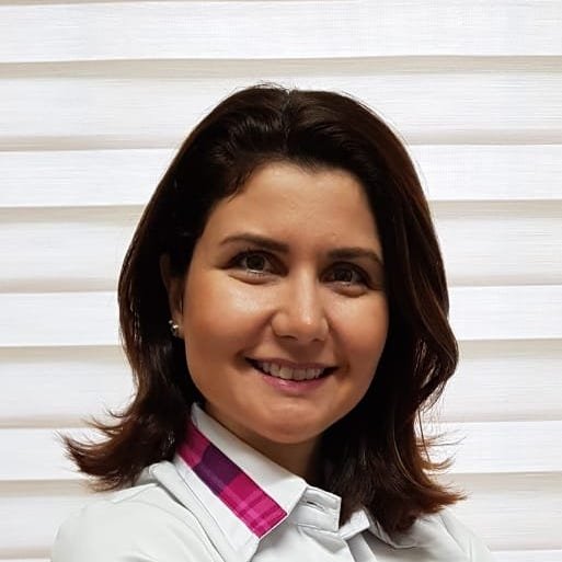 Dra. Angelica Souza Ferreira