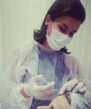 Dra. Aline Cristina Gomes