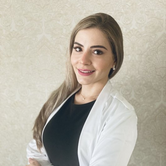 Dra. Amanda Cruz