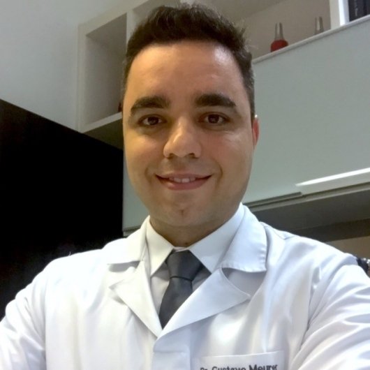 Dr. Gustavo Meurer .