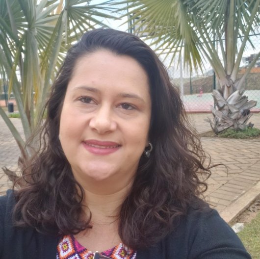 Mayra Júnea Emídio