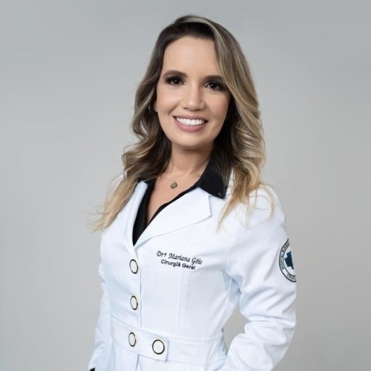 Dra. Mariana Carlos de Góis