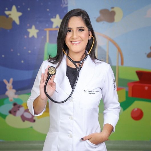 Dra. Larissa Lisboa