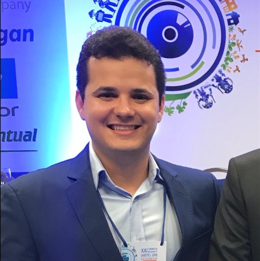Dr. Celso Dias Júnior