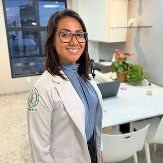 Dra. Bruna Soares Lacerda