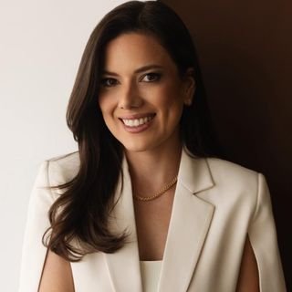 Dra. Adrielle da Costa Calixto