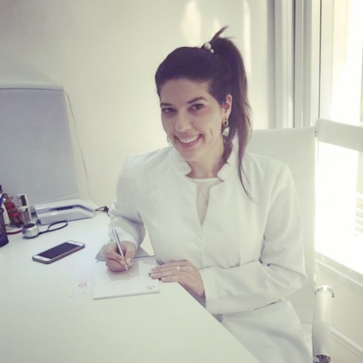 Dra. Laura Martins de Martins