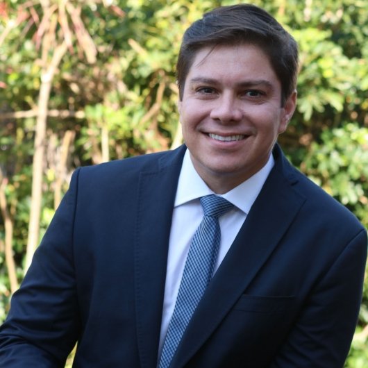 Dr. Ricardo Palácio