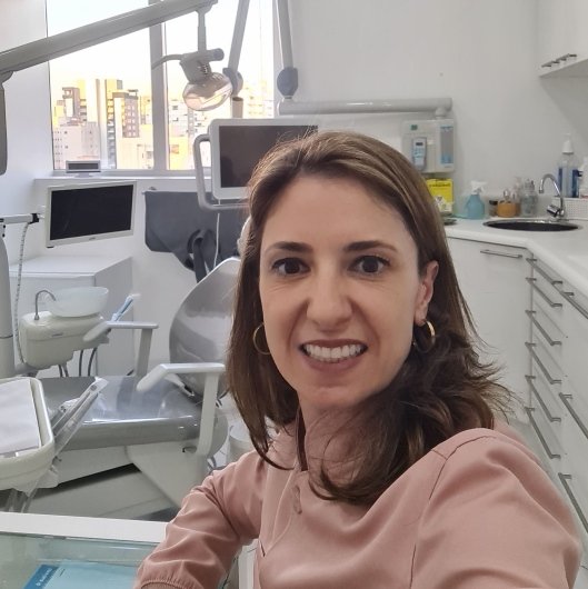 Dra Marilia Vanzelli