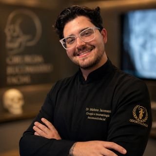 Dr. Matheus Jacomassi