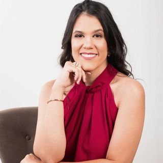 Dra. Caroline Alves