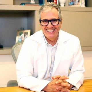 Dr. Amaury Bara
