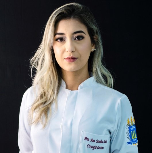 Dra. Ana Carolina Cútalo