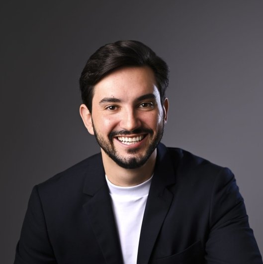 Dr. Victor Antunes Guimarães