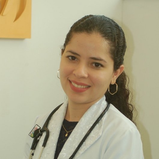 Dra. Cristiane Ribeiro Maues