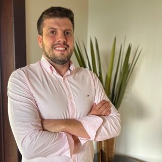 Dr. Rafael Greco Guimaraes