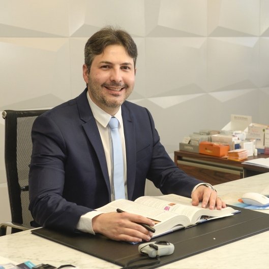 Dr. Thales Costa Bastos