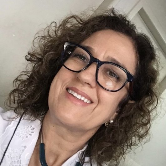 Dra. Ana Helena Barbalho Bezerra de Oliveira