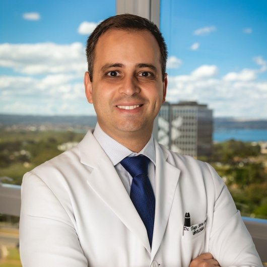 Dr. Tiago Serra David