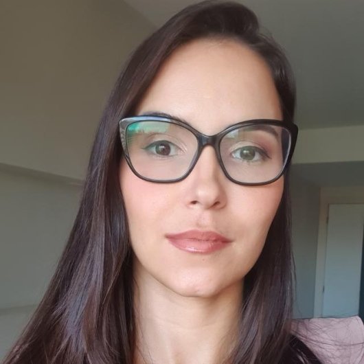 Dra. Larissa Oliveira Verde