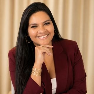 Dra. Elisa De paula dantas