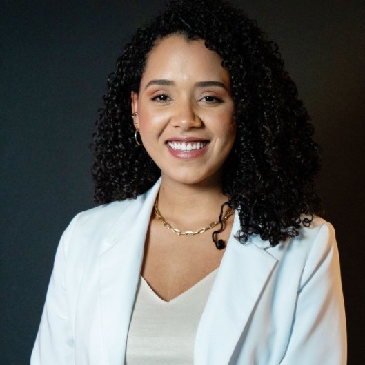 Dra. Nathaly Paula