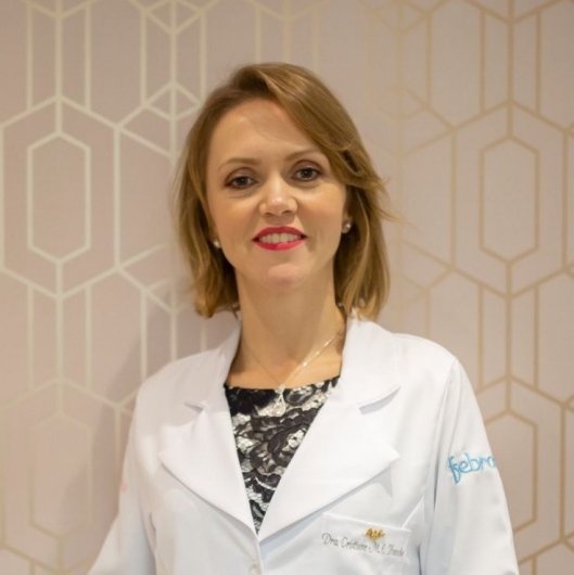 Dra. Cristiane Maria Escher Hunsche