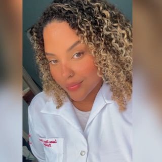 Dra. Luana Simão Teixeira