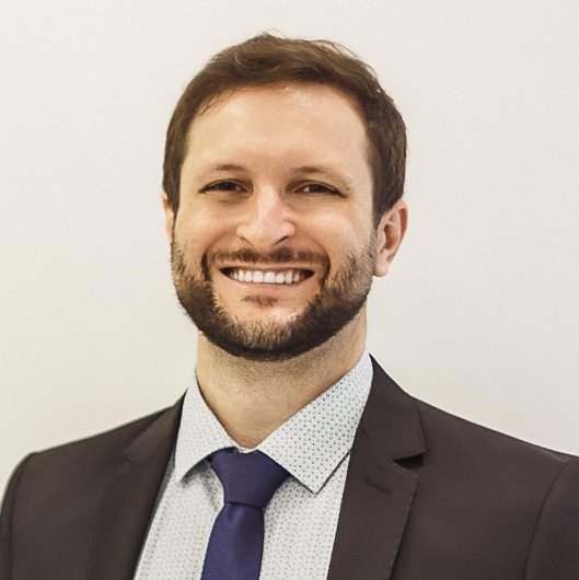 Dr. Marcos Vinícius Chaves