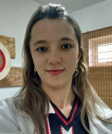 Dra. Letícia da Costa Stefanini
