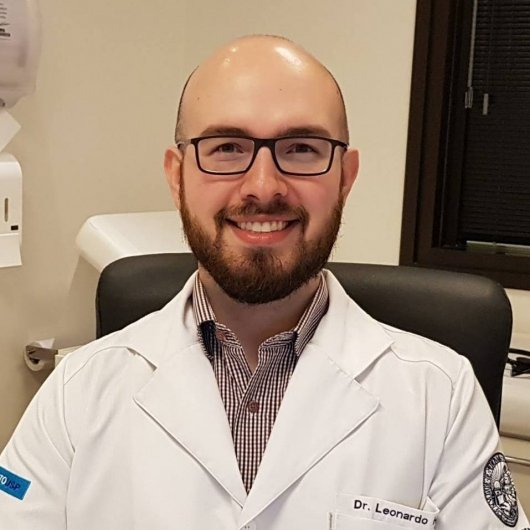 Dr. Leonardo Santos Hoff